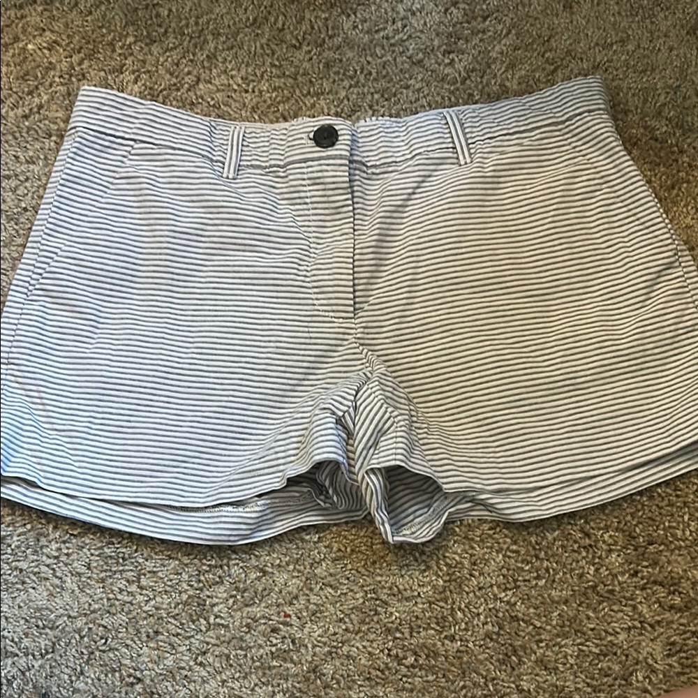 GAP White and Black Bermudas Shorts